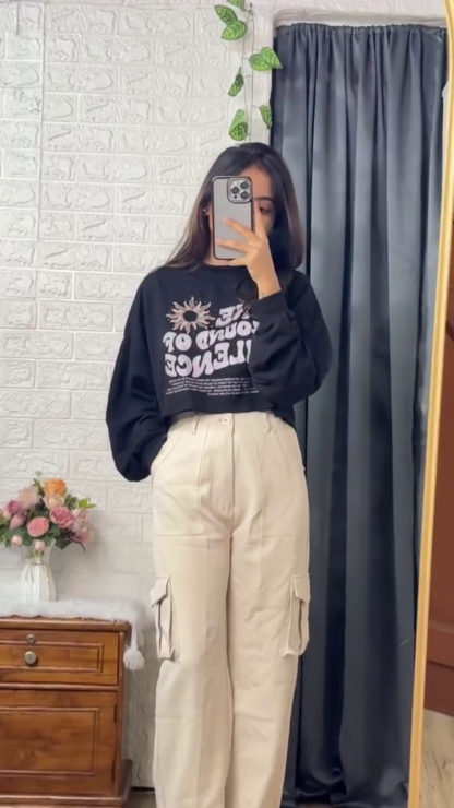 Women's Oversized Graphic Cropped Sweatshirt in Cotton Fleece