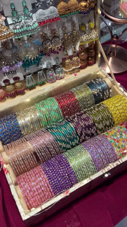 Bridal jewelry box open view