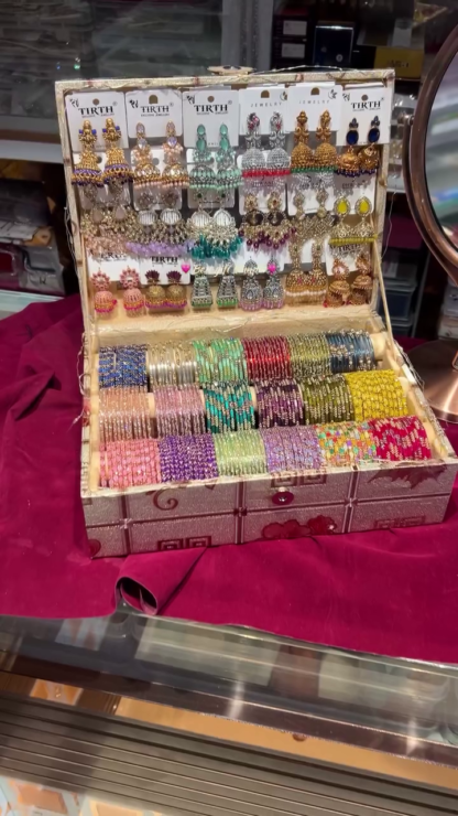 Velvet-lined jewelry organiser interior