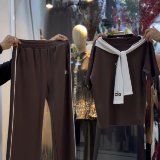 Short-Sleeve Top and Wide-Leg Trousers with Draped Sweater