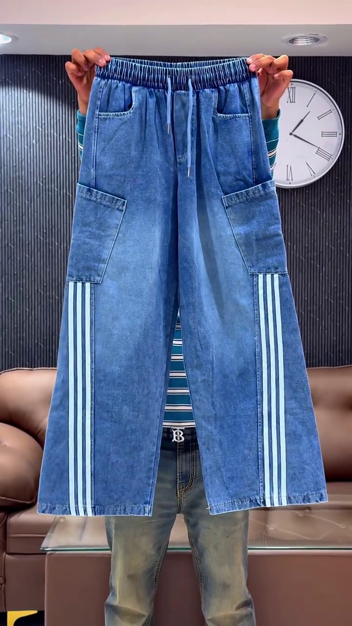 Kids' Hollywood Graphic Top and Blue Cargo Pants Set - Image 2