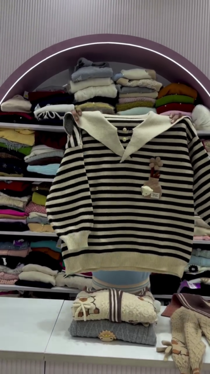 Lion Patch Cable-Knit Sweater with Collar