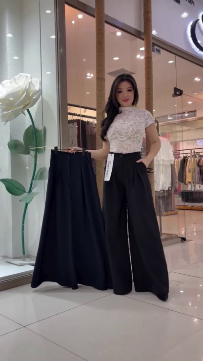High-Waist Black Wide-Leg Pleated Trousers
